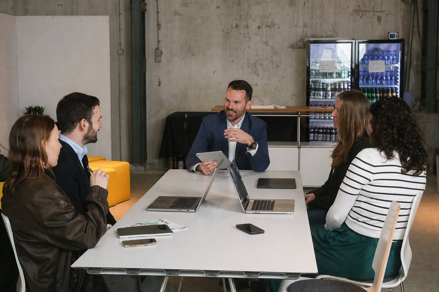 PEPLY Team in einer Besprechung
